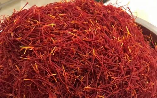 Indian Natural Saffron - Organic Red Dried Spice | 100% Purity Fresh Pouch Packaging 12 Months Shelf Life Ideal for Food Applications