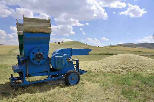 Agriculture Thresher Machine - Material: Stainless Steel