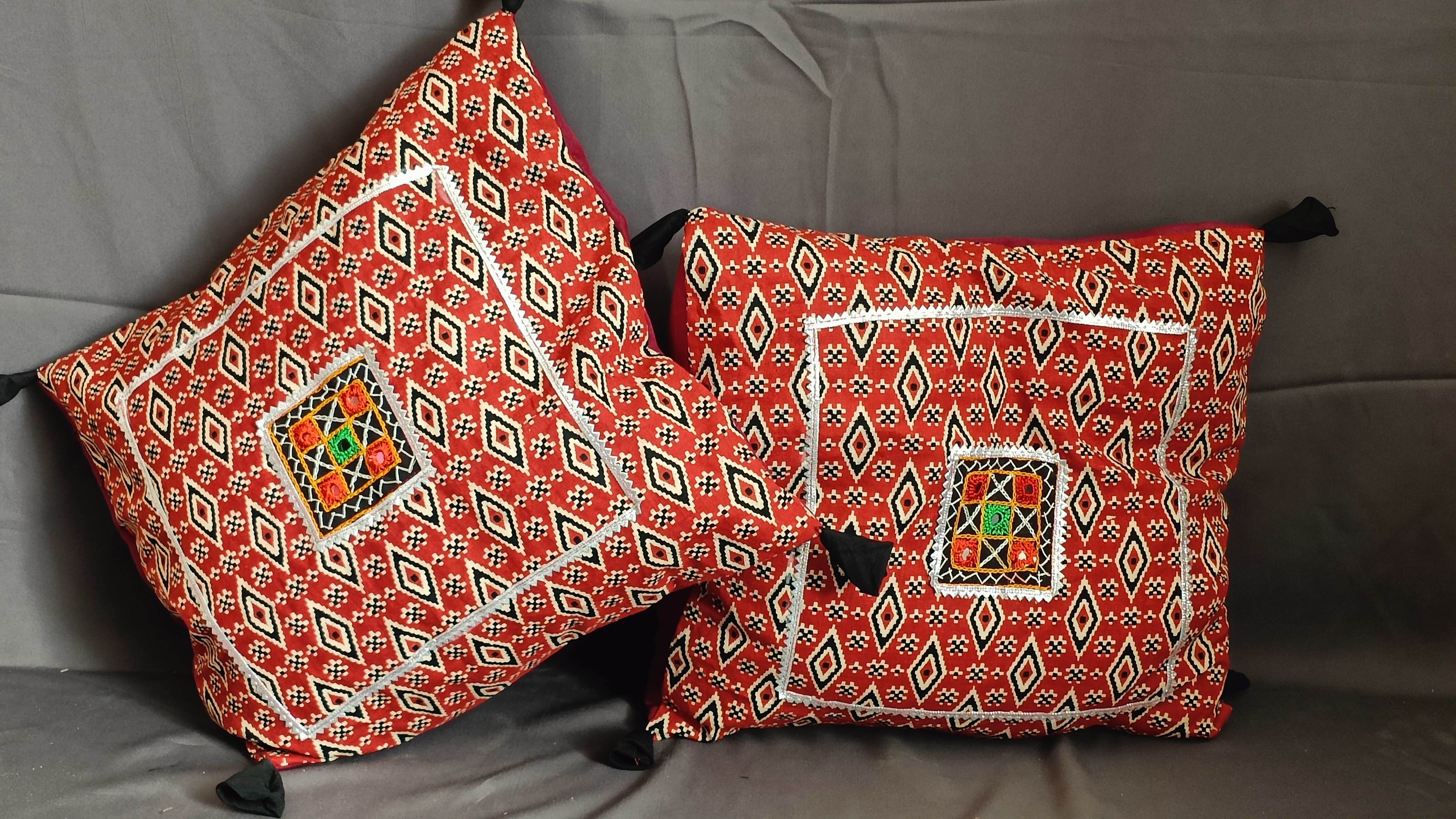 Handicraft Pillow Cover By V.a.bhatt & Sons