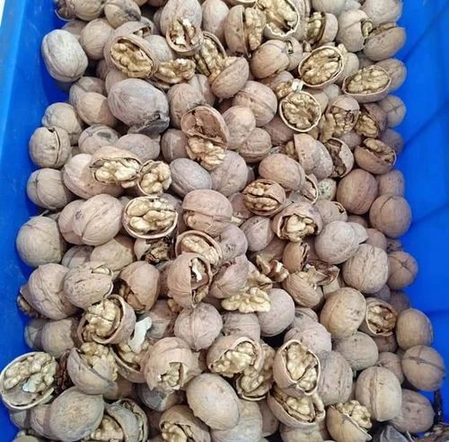 Kashmiri Shell Walnuts - Loose Form, Good Quality, Fresh | Organic, Brown Color, Dried Style, FSSAI Certified, Vacuum Bag Packaging, 12 Months Shelf Life