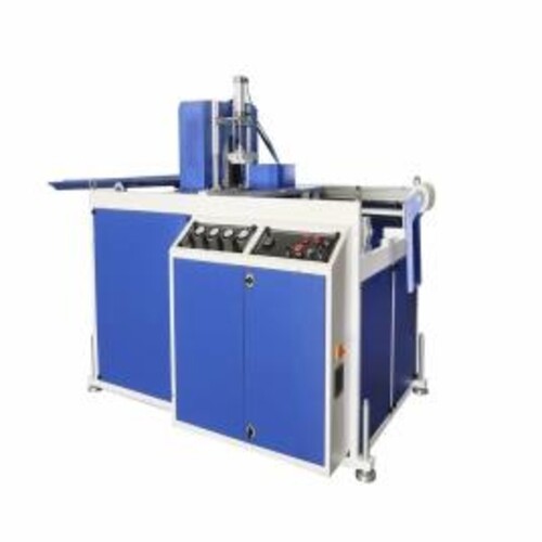 Pipe Cutting Machine - Feature: Automatic Feeding