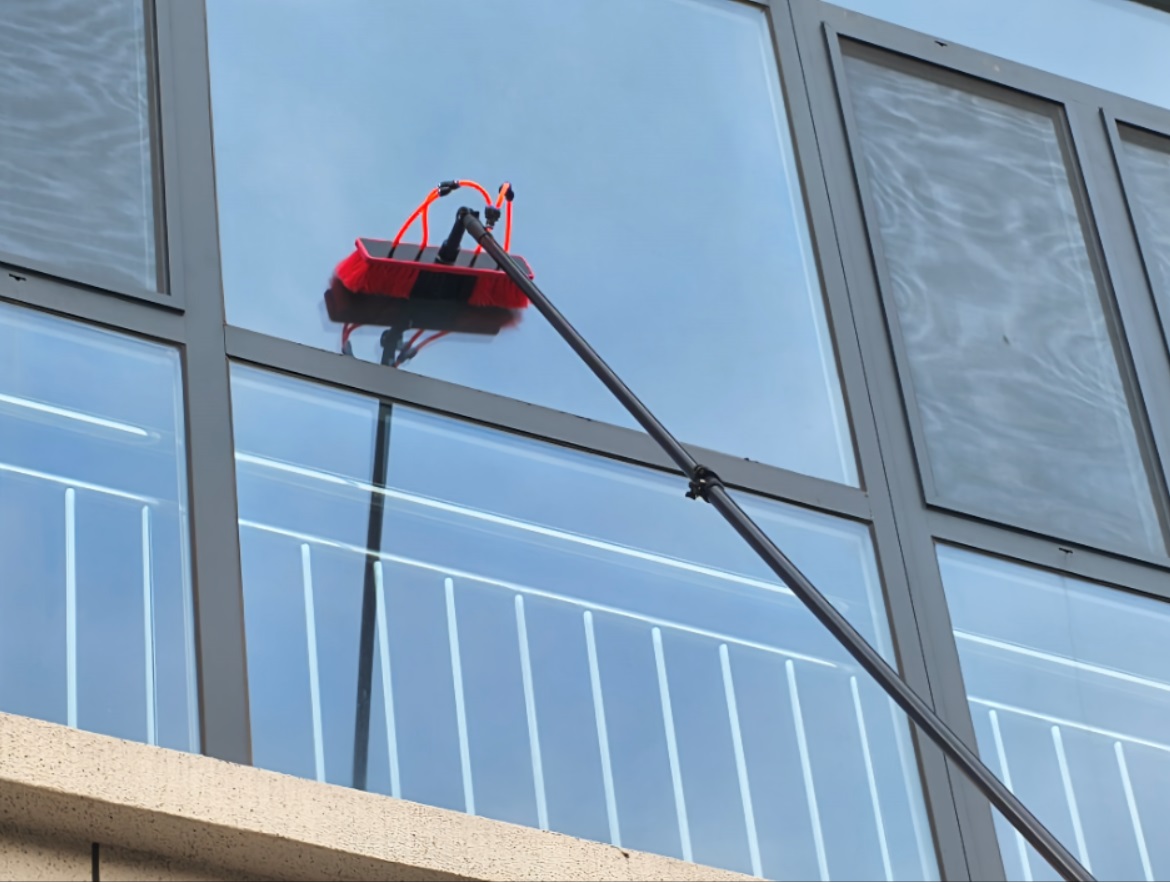 Carbon Fiber Cleaning Extension Pole With Brush