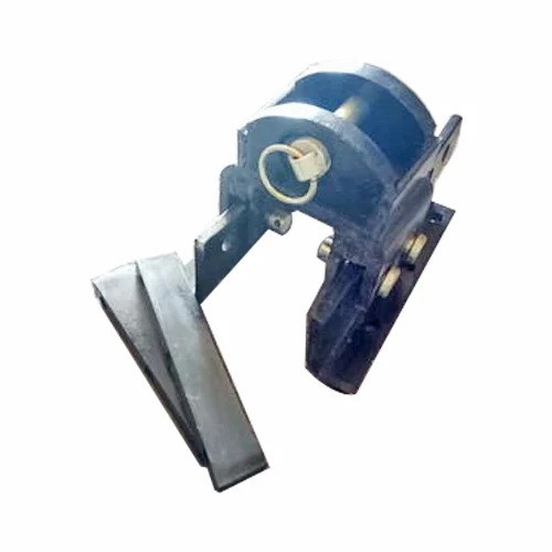 Eicher Tractor Hook - Iron, Customized Size, Blue Color | High Pressure, Fine Finished, Durable, Galvanized, 6 Month Warranty