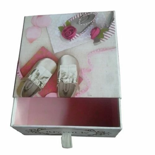 Footwear Packaging Boxes - Rectangular Multi-Color Moisture-Proof Laminated Corrugated Box Full Overlap Slotted Design Holds Up to 5 Kg