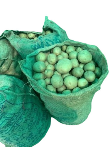 Fresh Potatoes - A Grade , Chopped Style, Cooked Shape, Optimum Quality