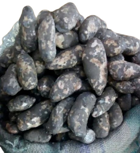 Colocasia Roots - 5 Kg, 10 Kg, 20 Kg Carton & Plastic Bag | Fresh A Grade, Chopped Common Shape, Cooking Style, Pesticide Free