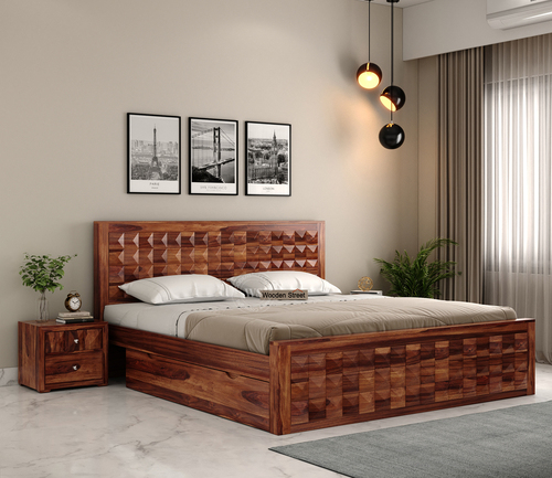 Double Wooden Bed - Artwork: Carving