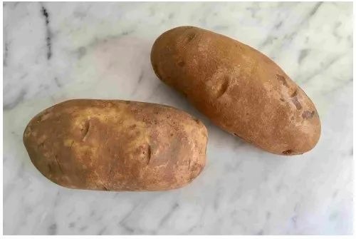 Raw Chips Potato - Fresh A Grade Vegetables | Chopped Form Cooked Style Common Shape for Versatile Cooking Applications