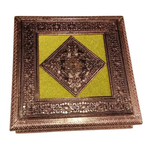 कॉपर ऑक्साइडेड वुडेन ड्राई फ्रूट बॉक्स