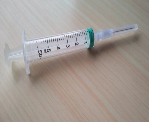 Disposable Syringe With Needle - 5 Ml, Single Use, Hospital & Clinic Application