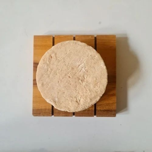 Handmade Coconut Soap - 100g Box Deeply Hydrating and Nourishing Natural Formula Rich in Fatty Acids Gentle Cleansing Action with High Foam and Soft Texture Free of Harsh Chemicals Suitable for All Skin Types