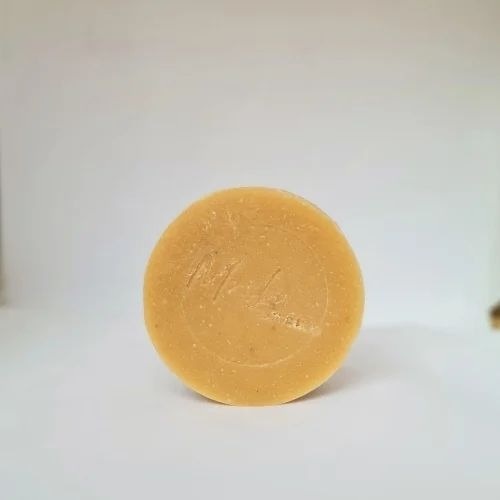 Honey Handmade Soap - 15gm Pure Honey Infused with Natural Antioxidant Properties Gentle Cleansing Action High Foam Production Rich in Vitamins Circular Box Packaging