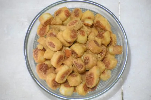 Mini Bhakarwadi Namkeen - Crispy Mini Snack, Vegetarian, Salty Flavor | Delicious Indian Namkeen, Perfect for Tea Time, Party Munching