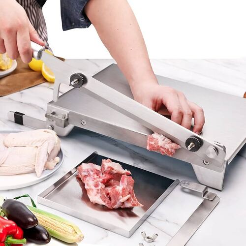 Chicken cutting machine