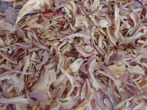 Dehydrated Pink Onion Flakes - 10 kg Craft Paper Bag, No Preservatives, Dried Chopped Style, In Organic Quality