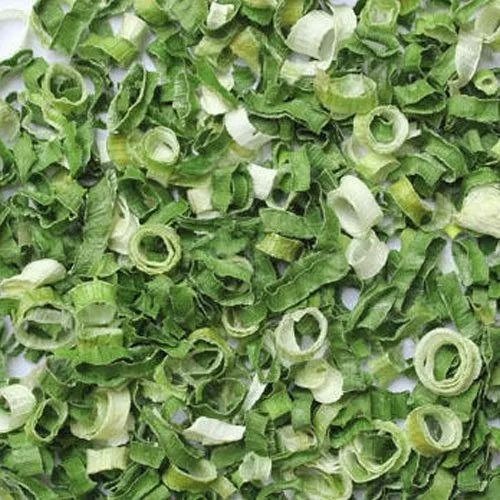 Dried Spring Onion - A Grade Medium Chopped Spring Onion, 10 Kg PP Bag Packaging, Common Cooked Style