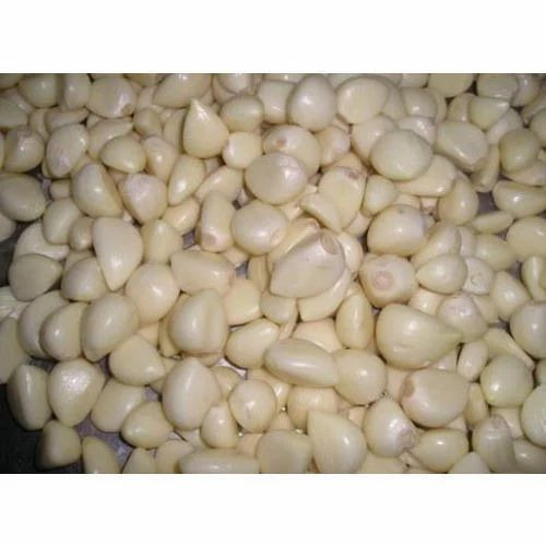 Fresh Peeled Garlic - A Grade Fresh Vegetables | Chopped Form, Common Shape, Cooked Style