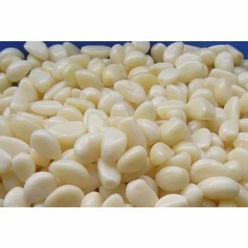 Natural Peeled Garlic - Fresh Chopped A Grade Cooking Vegetables | Common Shape, Cooked Style, Optimum Quality