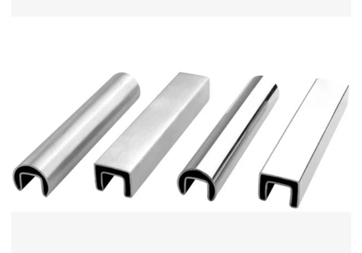 STAINLESS STEEL SLOT PIPE 