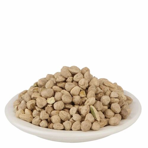 Moringa Oleifera Seeds - Organic White Seeds | 100% Purity Packet Packaging Shelf Life: 12 Months Ideal for Spice Applications