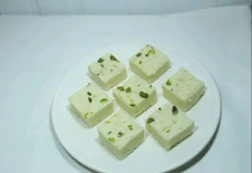 Sweet Kalakand Barfi - Fresh 1 Kilogram Box | Good Quality, Tasty, Sweet Flavor, 5 Days Shelf Life