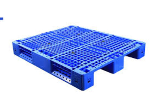 Plastic Pallets - Color: --------------------