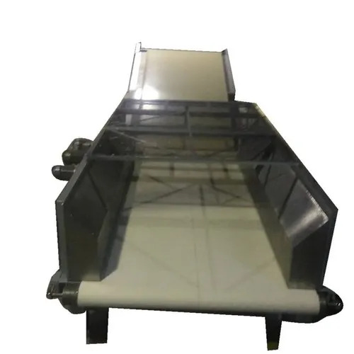 Dough Feeding Conveyor - Load Capacity: 450Kg Capacity