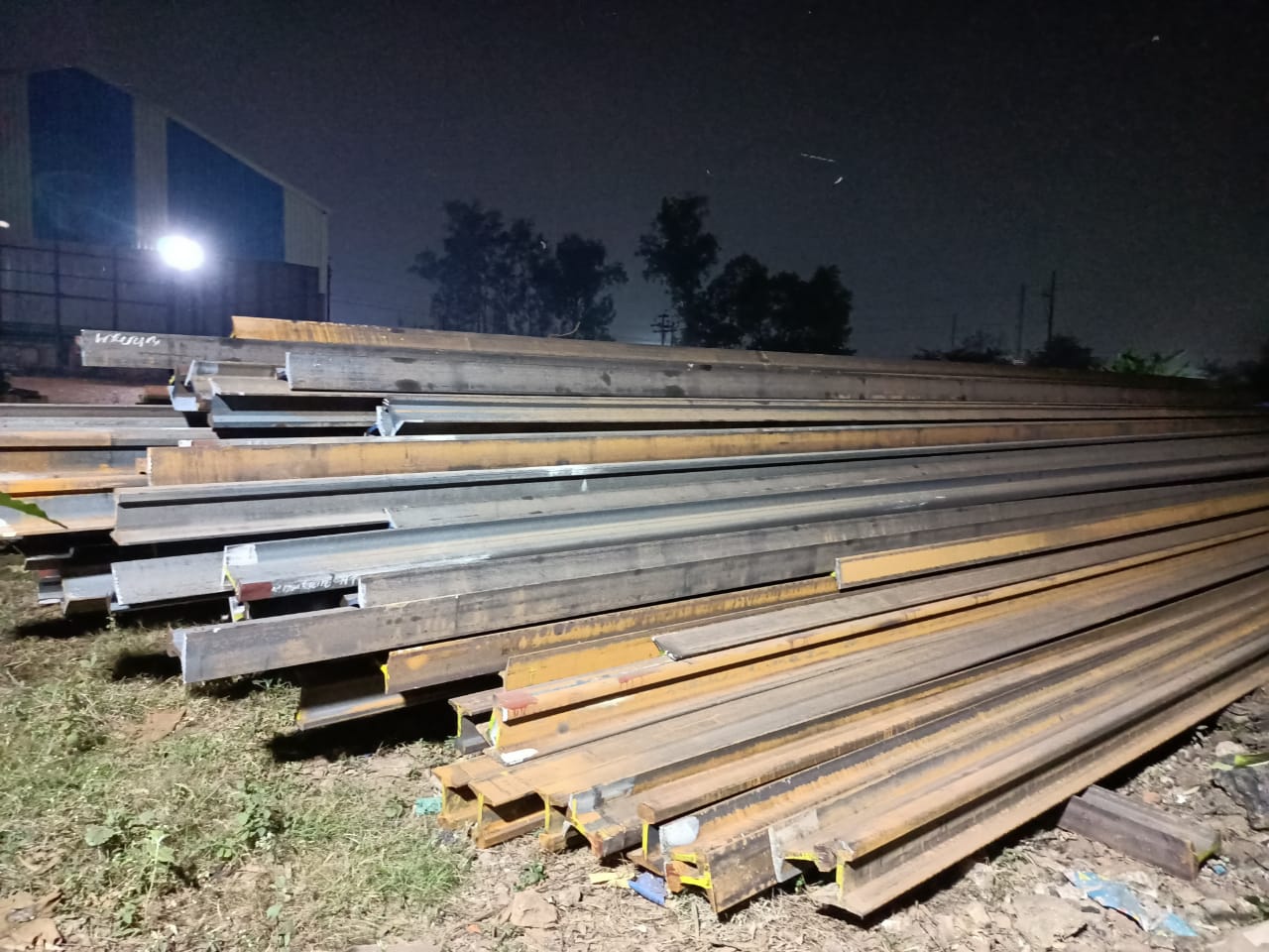 Good Quality Rail Pole