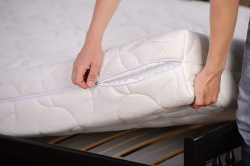 Mattress Cover - Color: White