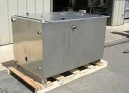 Stainless Steel Water Tanks - Standard Size, Silver Color | Rust-Resistant, Plain Pattern, Industrial Grade, Quality Tested, Timely Delivery