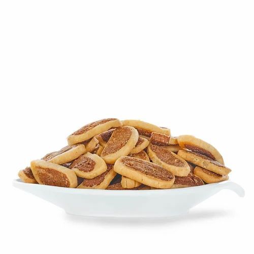 Premium Bhakarwadi Namkeens - Oval Shape, 1 Kilogram | Tasty, Salty and Spicy Flavor, Good Quality with 2 Months Shelf Life