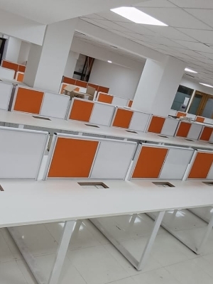Premium Office Workstation Table - Artwork: Machine Made