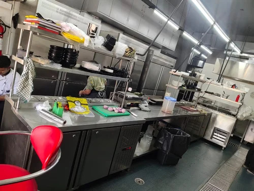 Commercial Kitchen - Assembly: Carpenter Assembly
