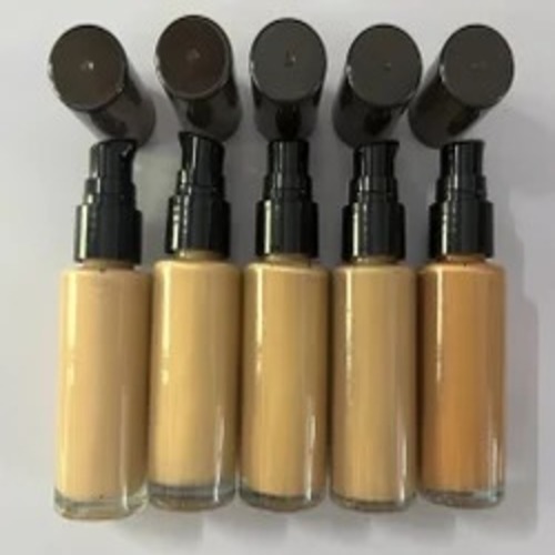 Face Foundation  - Attributes: Glitter Effect