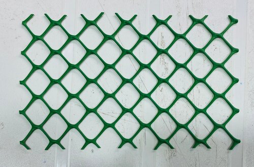 Hexagonal Fencing Net - PVC Material Square and Rectangular Shape Green Color Easily Assembled Steel Reinforcement