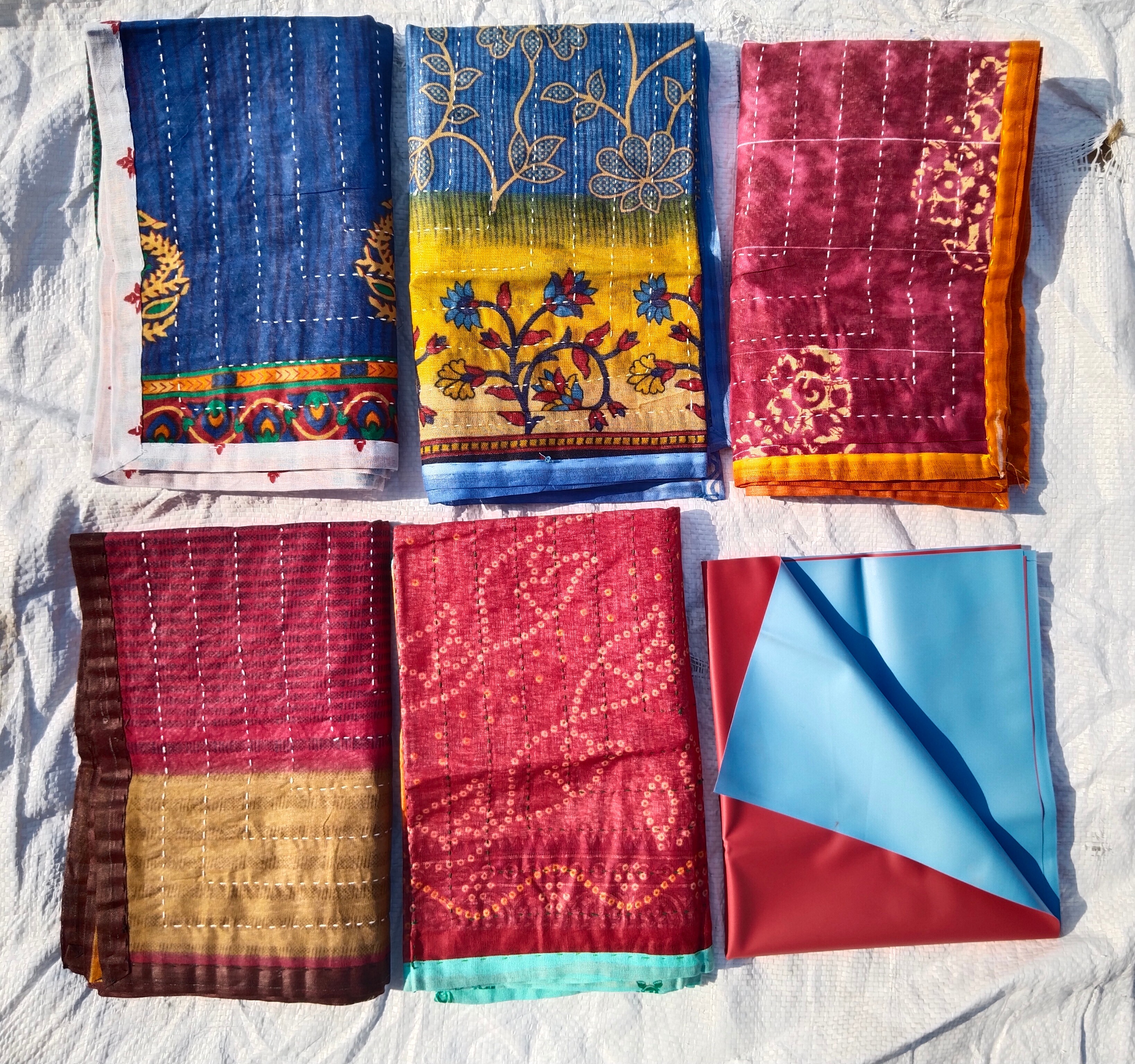 Baby Kantha With Rubber Sheet - Color: Multiple