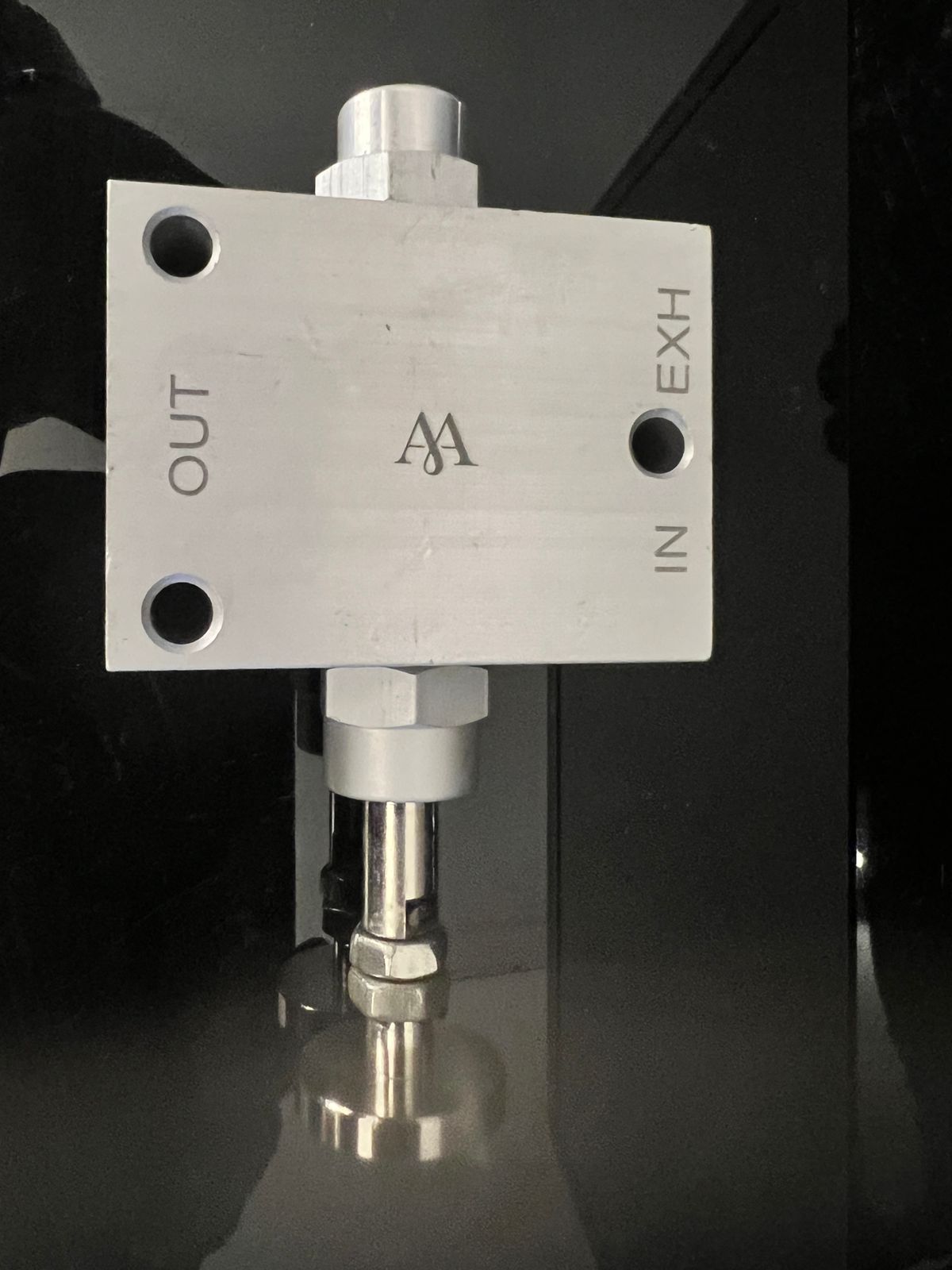 AIR INTERLOCK VALVE