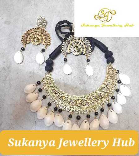 Oxidized Necklace Set - Gender: Women