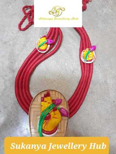 Ethnic Necklace Sets - Color: Red