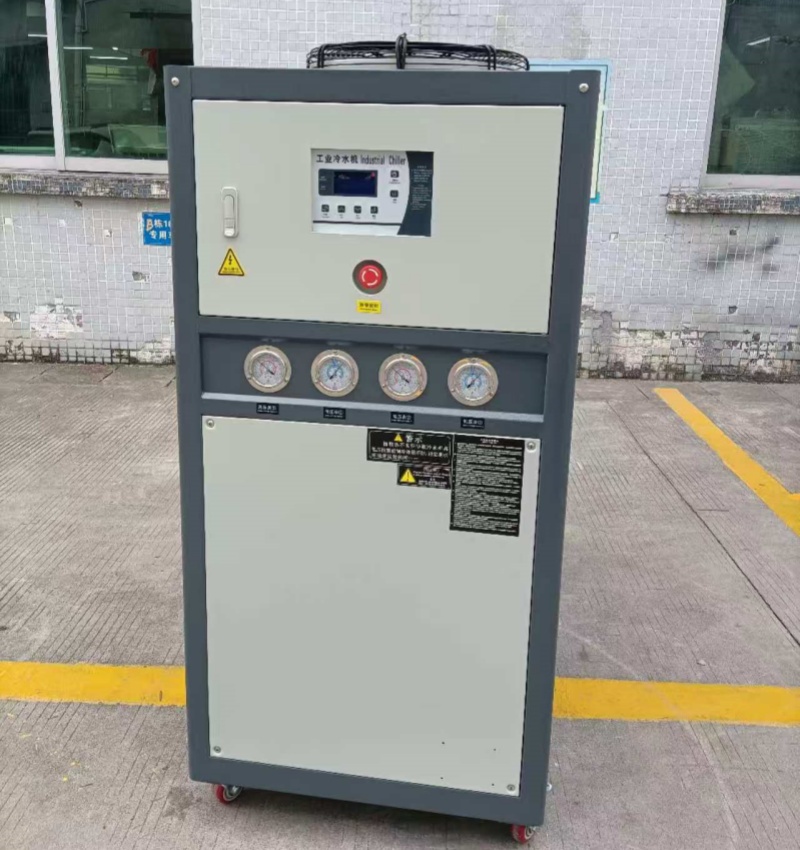 Low Noise Recirculating Water Air Cooled Scroll Chiller for Electronics Industry