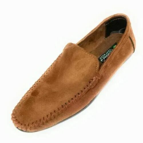 Men Casual Shoes - Color: Brown