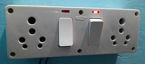 2 स्विच 2 सॉकेट कनेक्शन 2 संकेतक के साथ