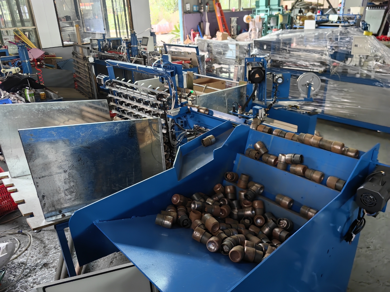 Confetti Cannon Party Popper Automatically Air Cylinder Insert Machine - Color: Blue