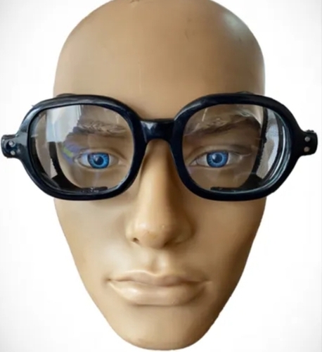 Oswal Boss Fitted With Economy Glasses