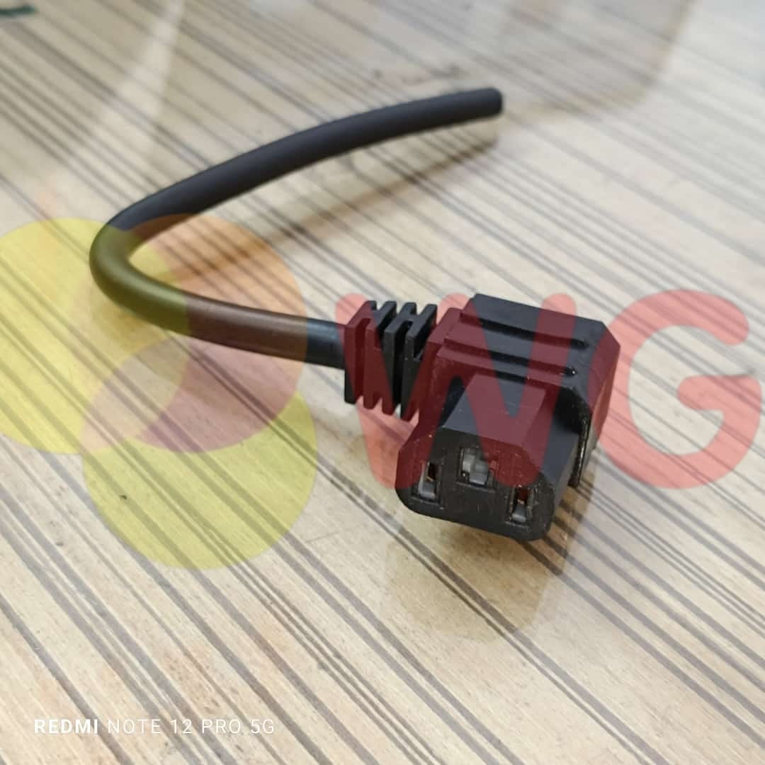 Short H/D E-Scooty Charging Lead L Type - Insulation Material: Rubber