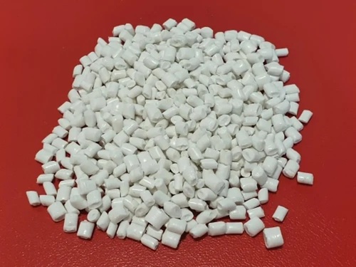 95 % HD Milky White Plastic Granules