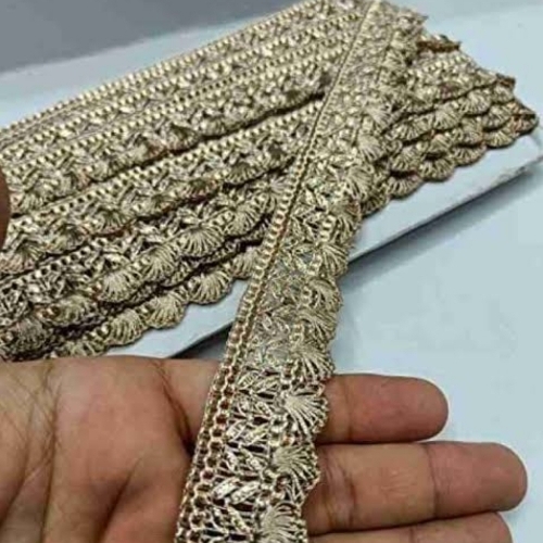 Fancy laces 