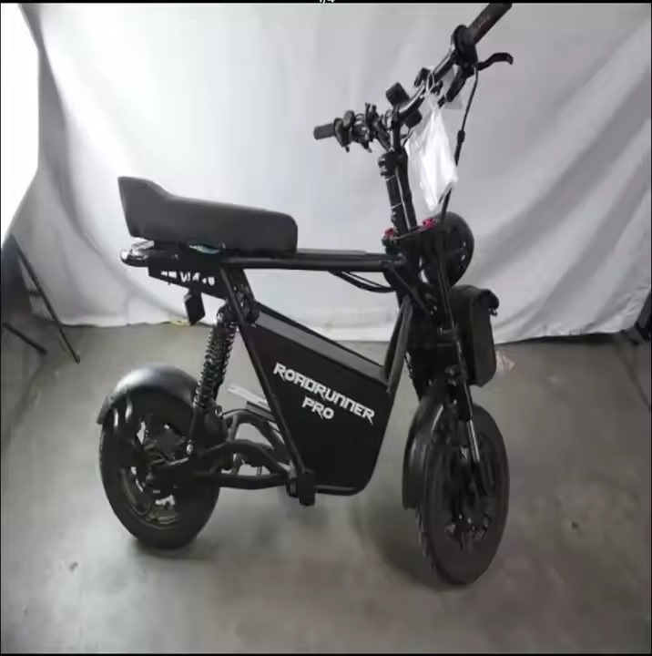 Brand NEW AUTHENTIC Original EMOVE RoadRunner Pr0 Seated Electronic Scooter