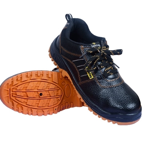 Workout shoes