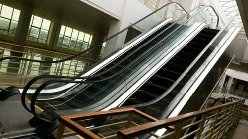 Commercial Escalator - Capacity: 10 T/Hr